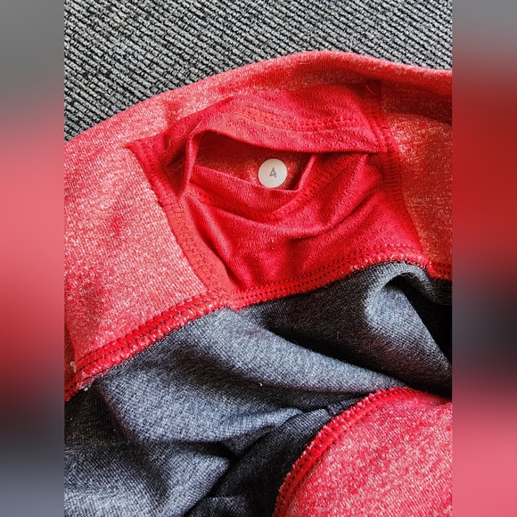 Lululemon pants - Picture 3 of 4